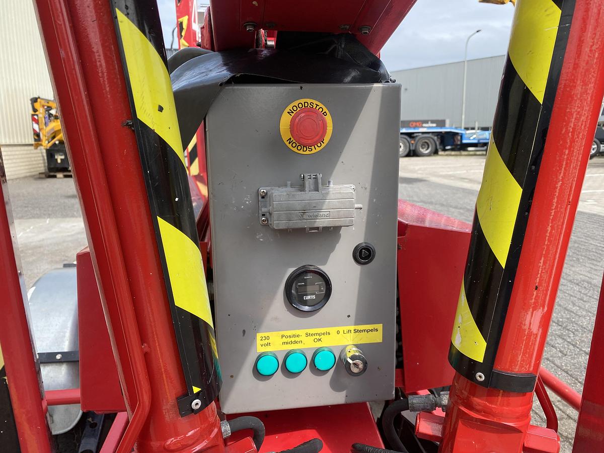 Gebruikt 2007 Denka-Lift DK8 JR12, Aanhanger Hoogwerker, 12 meter