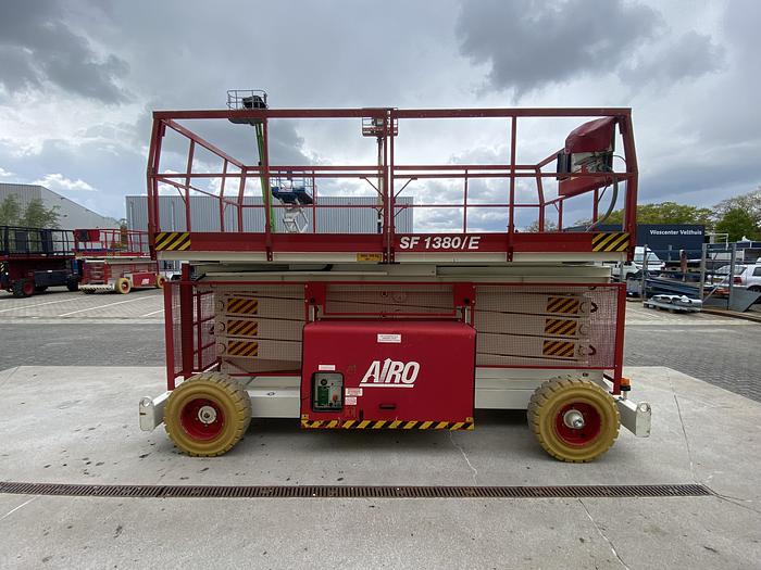 Gebruikt 2002 Airo SF1380-E, Schaar hoogwerker, 16 meter