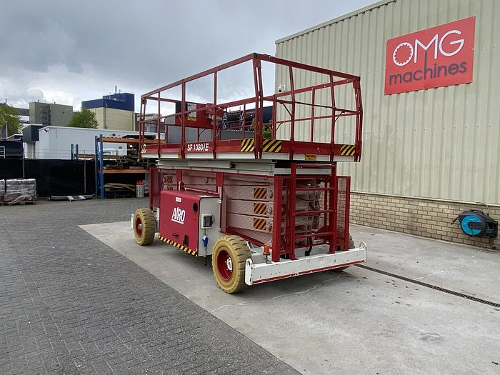 Gebruikt 2002 Airo SF1380-E, Schaar hoogwerker, 16 meter
