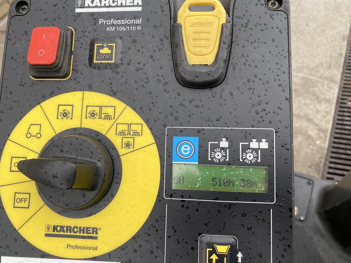 Gebruikt 2015 Karcher KM 105/110 R Bp, Veegmachine, hoogkieper