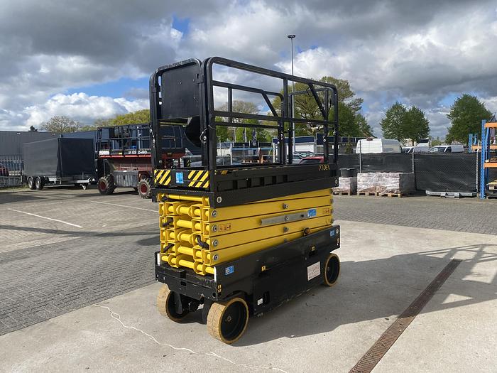 Gebruikt 2008 Airo X10EN, meter, Schaar hoogwerker