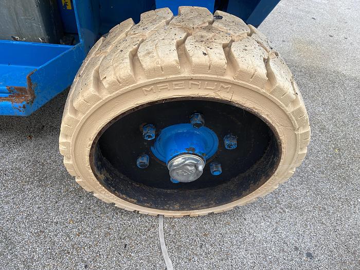 Gebruikt 1998 Holland Lift Monostar Y83EL16, schaar hoogwerker, 10 meter