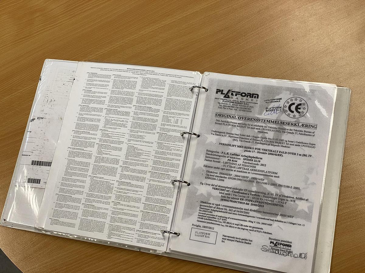 Gebruikt 2012 Platform Basket Spider 22.10, Spin hoogwerker met aanhangwagen