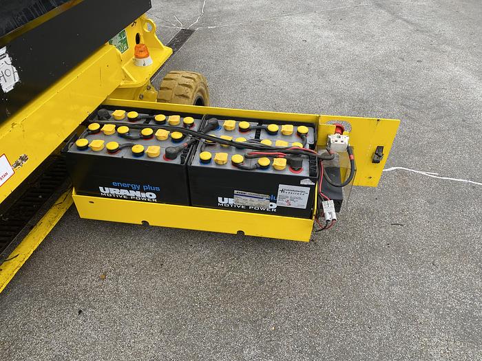 Gebruikt 2006 Airo SF1000-IRR, 10 meter, schaar hoogwerker