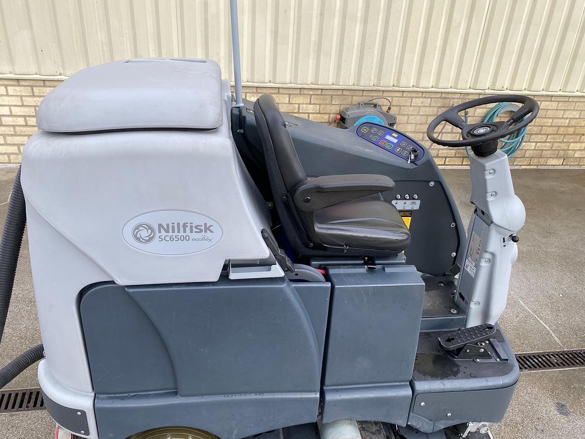 Gebruikt 2021 Nilfisk SC6500 1300C, Veeg- Schrobmachine