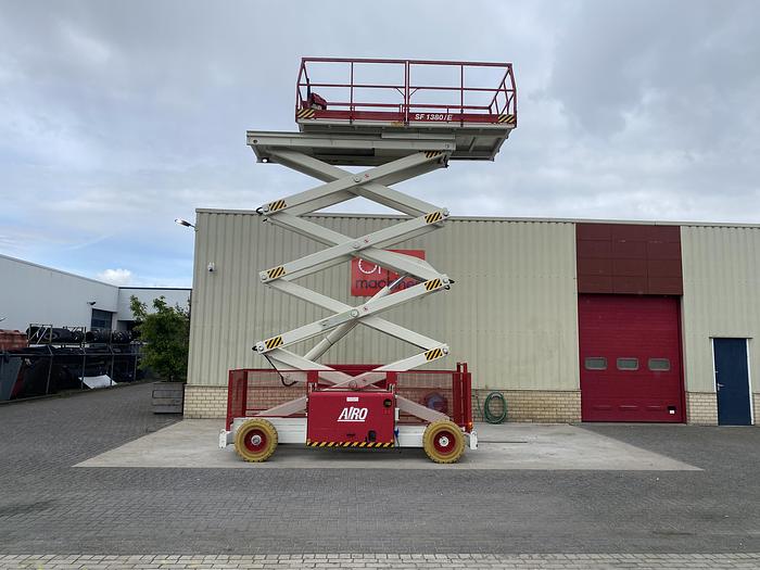 Gebruikt 2002 Airo SF1380-E, Schaar hoogwerker, 16 meter