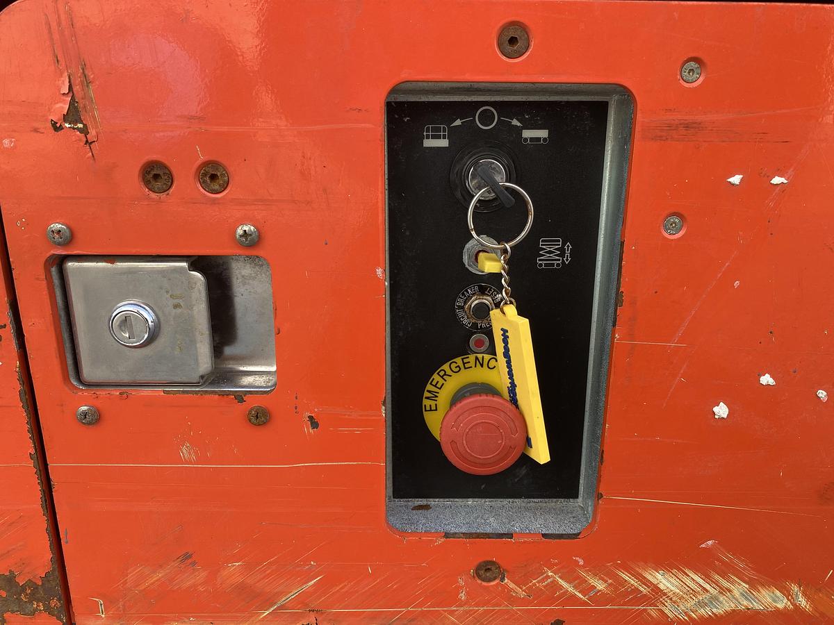 Gebruikt 2008 LGMG AS1012, Schaar hoogwerker, 12 meter