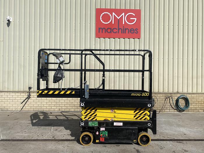 Gebruikt 2007 Airo Micra 600, Schaar hoogwerker, 8 meter