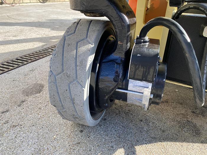 Gebruikt 2011 JLG 1930ES, Schaar hoogwerker, 8 meter