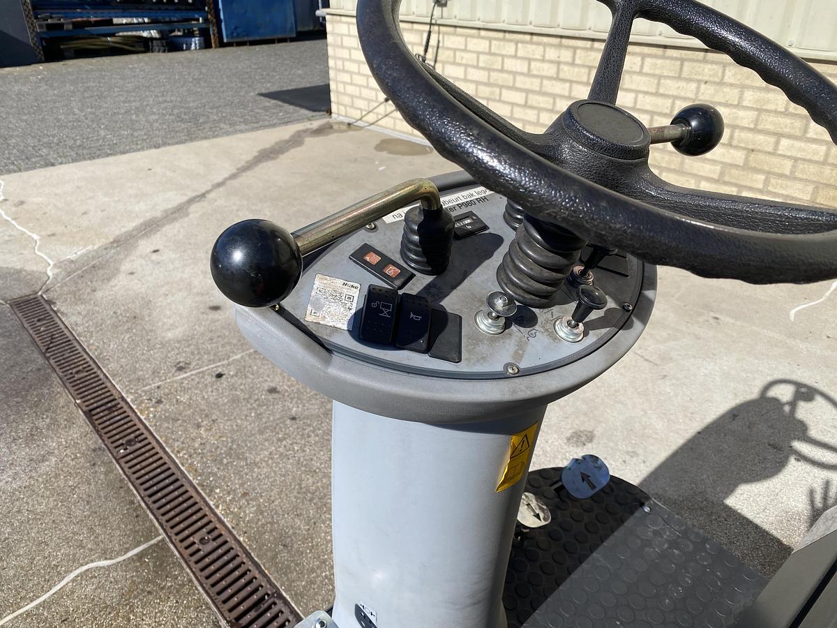 Gebruikt 2015 Hako Sweepmaster P980 RH, Veegmachine