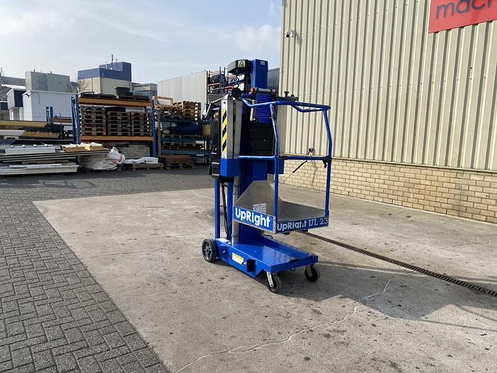 Gebruikt 2004 UpRight UL25 D/C, eenpersoons hoogwerker, 10 meter