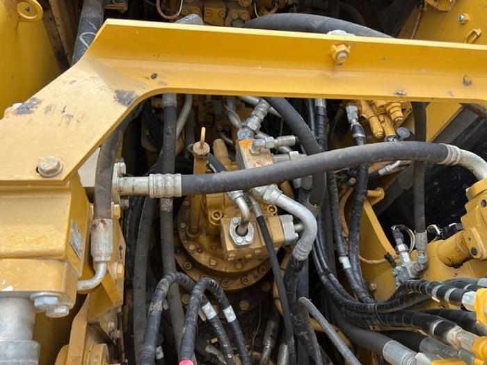 Used 2017 CAT 320FL