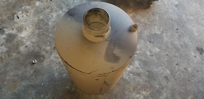 Used NEW SURPLUS GT EXHAUST  SILENCER # 202-21035-1-14632    SN# 92715 
3-1/2" " I.D. INLET & OUTLET    14" DIAMETER     BODY LEGTH 21"