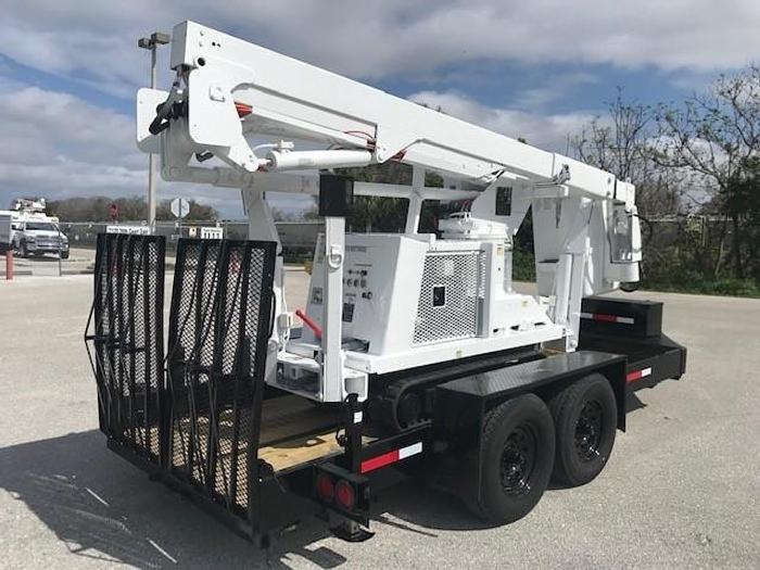 Used 2008 Versalift SST40EIH 45ft Backyard Bucket Crawler - C31650