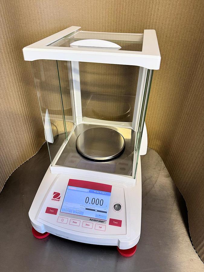 Used R 16568 E - Precision Balance OHAUS ADVENTURER AX523