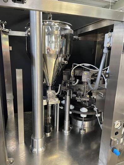 Used J 15557 D - Tube Filling and Closing Machine COMADIS C 1090