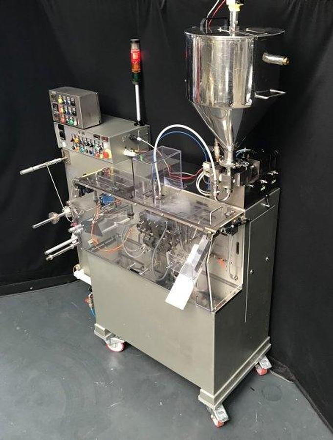 Used J 15949 D - Sachet filler for Liquids VOLPAK S-90