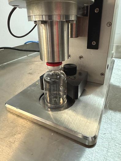 Used L 16579 E - Vial Cap Crimper / Closer FLEXICON FS10