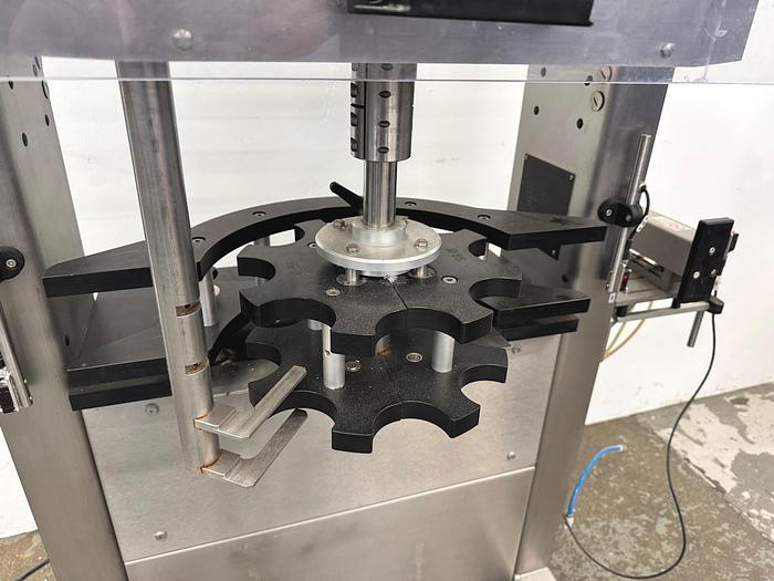 Used R 16027 E - CHECKWEIGHER WIPOTEC OCS HC For Vials / Bottles / Jars