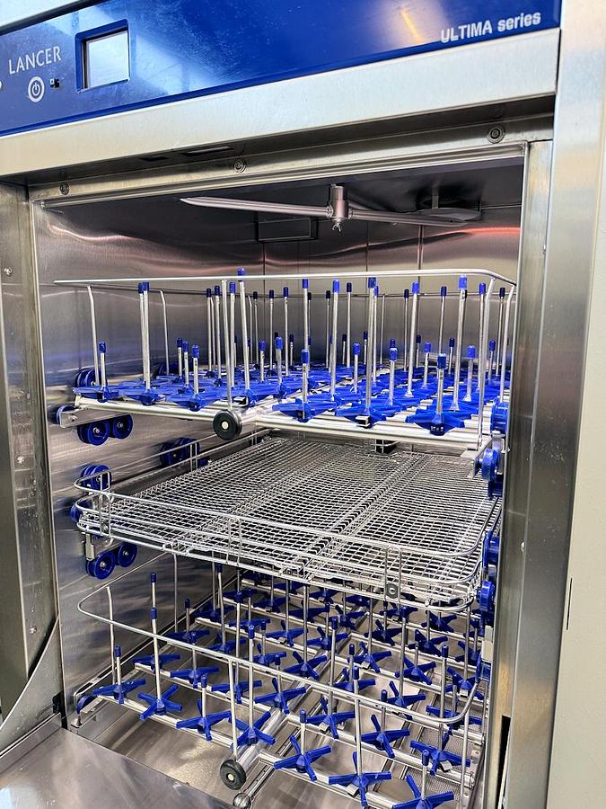 Used Q 16614 E - Washer GETINGE LANCER 1400 LX ULTIMA for Glassware + Utensils