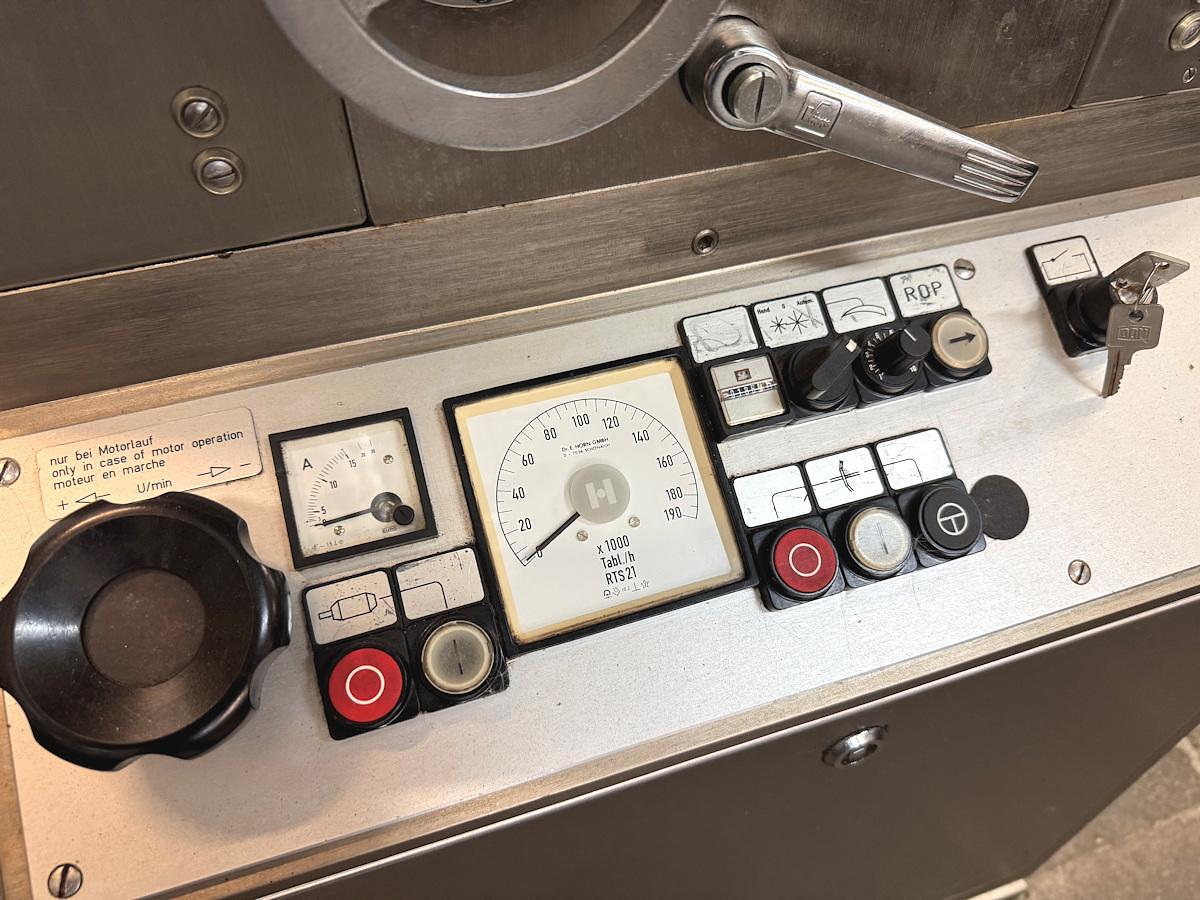 Used F 16619 E - Tablet Press KILIAN RTS 21 D - 21 Stations