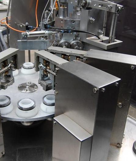 Used J 15378 D - Tube Filling and Closing Machine KUGLER 360