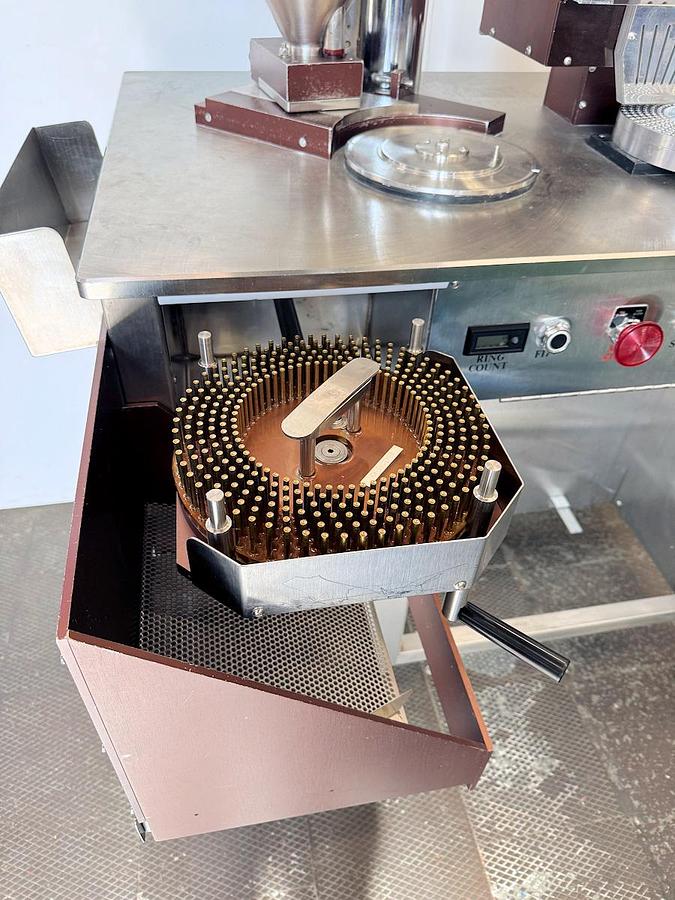 Used G 13031 E - Capsule Filler Schaefer Model 10 'Quali-Fill' Semi-Automatic