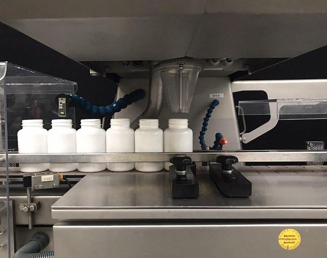 Used I 16450 D - Counting and filling device for tablets/capsules/coated tablets CREMER CF 1220