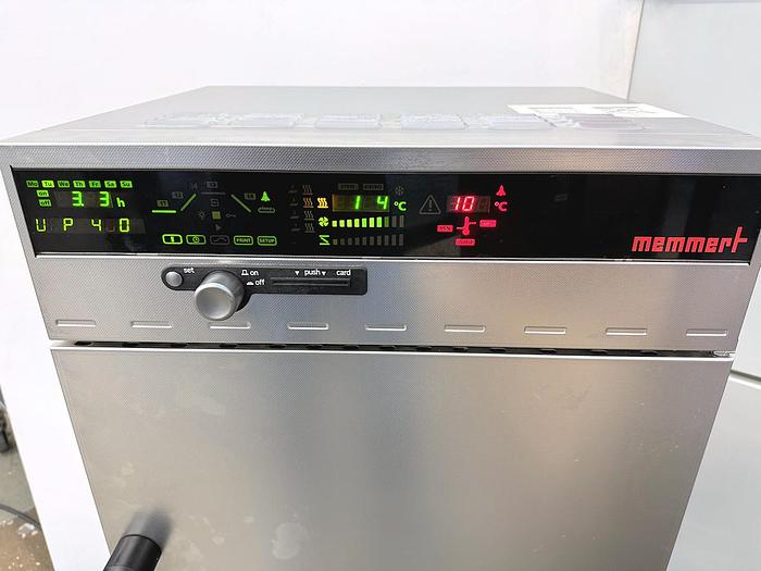 Used E 16502 E - Universal Drying Oven MEMMERT UFP 400