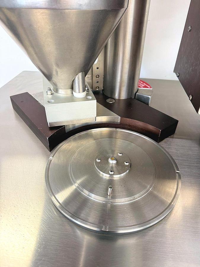 G 16375 E - Capsule Filler STI Model 10 Ver. 5.1 Semi-Automatic