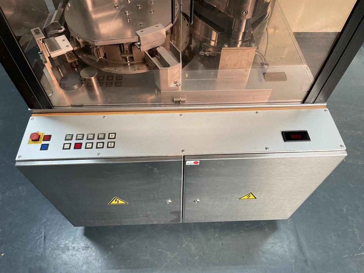 Used G 17338 D - Capsule Filler BOSCH GKF 1500 for Powders