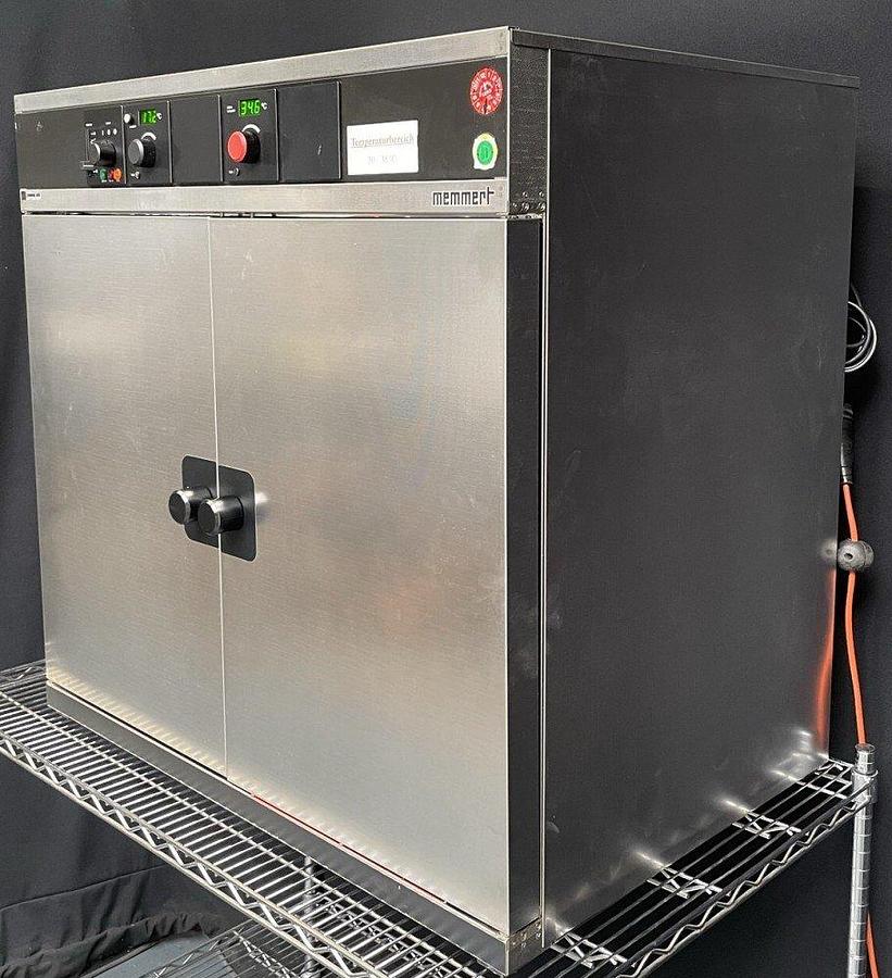 Used E 16293 D - Incubator MEMMERT BE 