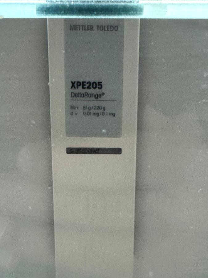 Used W 13011 E - Analytical Balance METTLER TOLEDO XPE205DR
