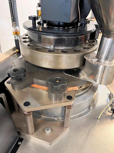 Used F 15890 E - Tablet Press MANESTY D4 - 20 Stations