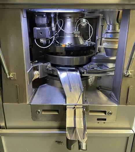 Used F 16076 D - Rotary Tablet Press EU-D 29 Stations FETTE P 2100 EC 