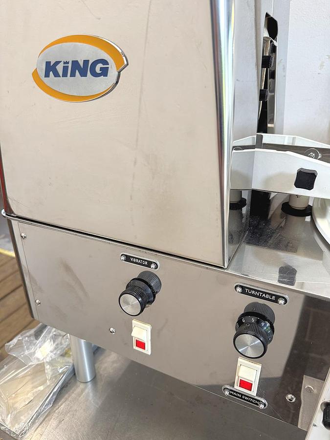 Used I 13014 E - Tablet / Capsule Counter KING TB4-GMP