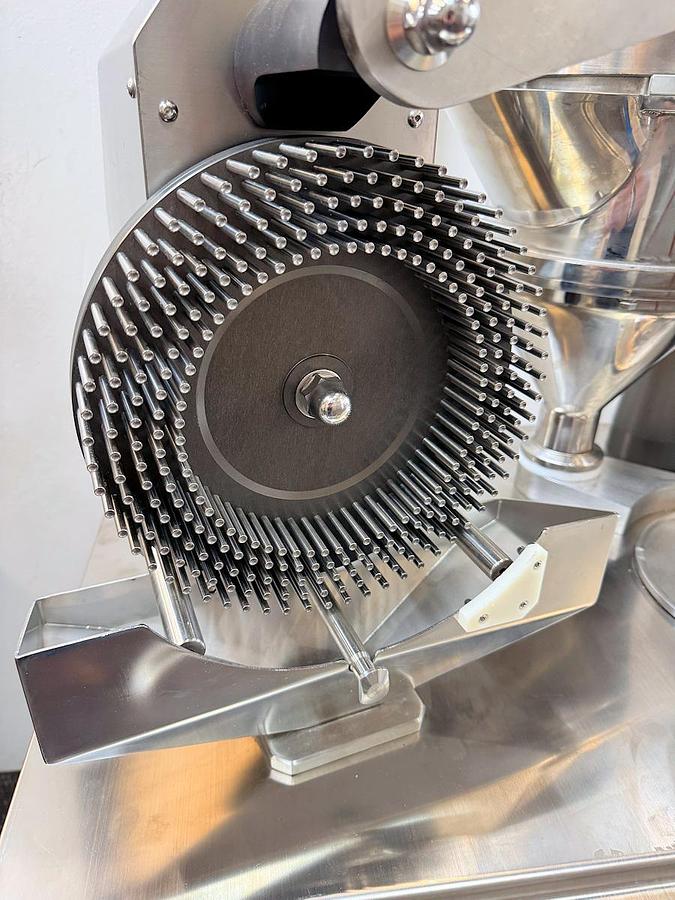 Used G 13003 E - Capsule Filler LFA SACF 25 Semi-Automatic