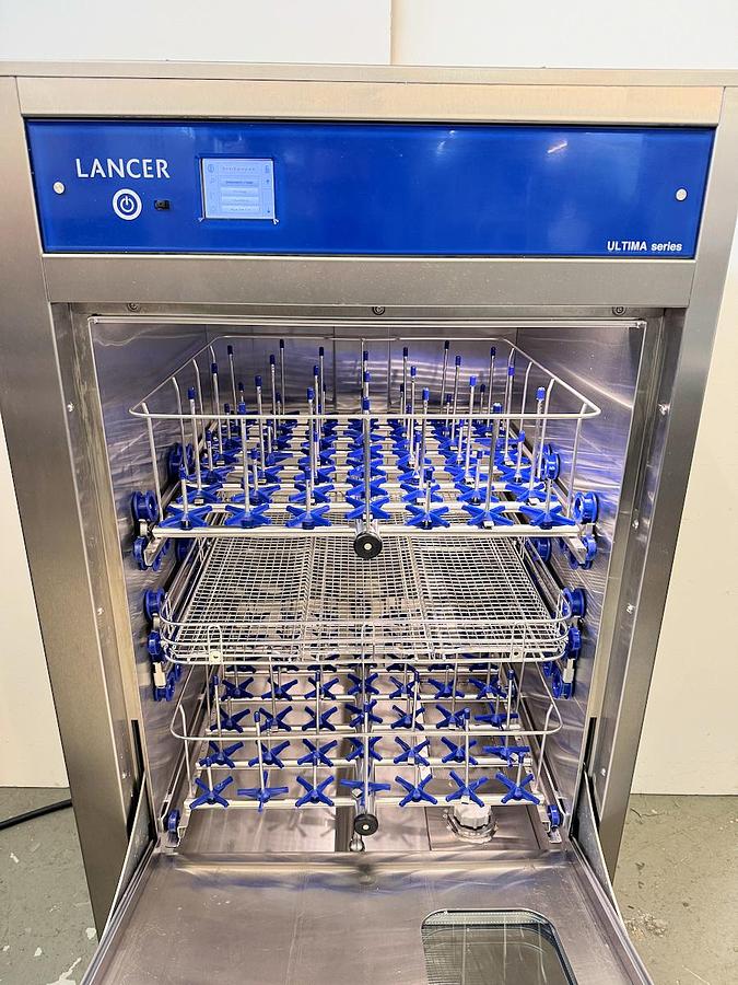 Used Q 16614 E - Washer GETINGE LANCER 1400 LX ULTIMA for Glassware + Utensils
