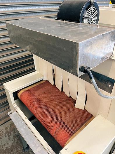 Used O 15886 E - Sleeve Wrapper + Shrink Tunnel Burnley SW 500 / PE 500