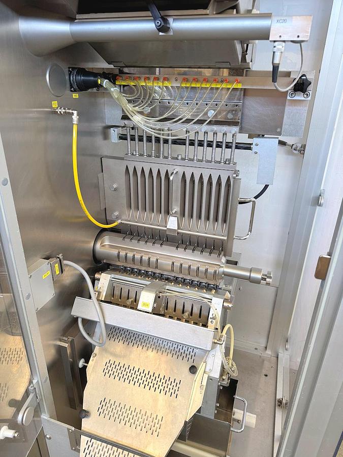 Used R 17031 E - Checkweigher for Capsules IMA PRECISA 12