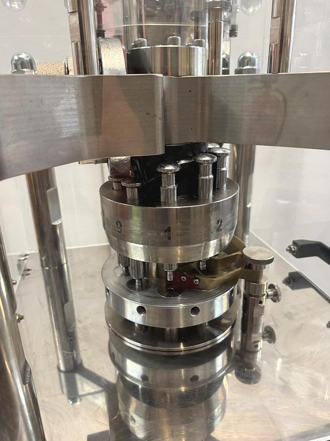 Used F 13002 E - Tablet Press LFA RTP 118- 9 Stations Euro B