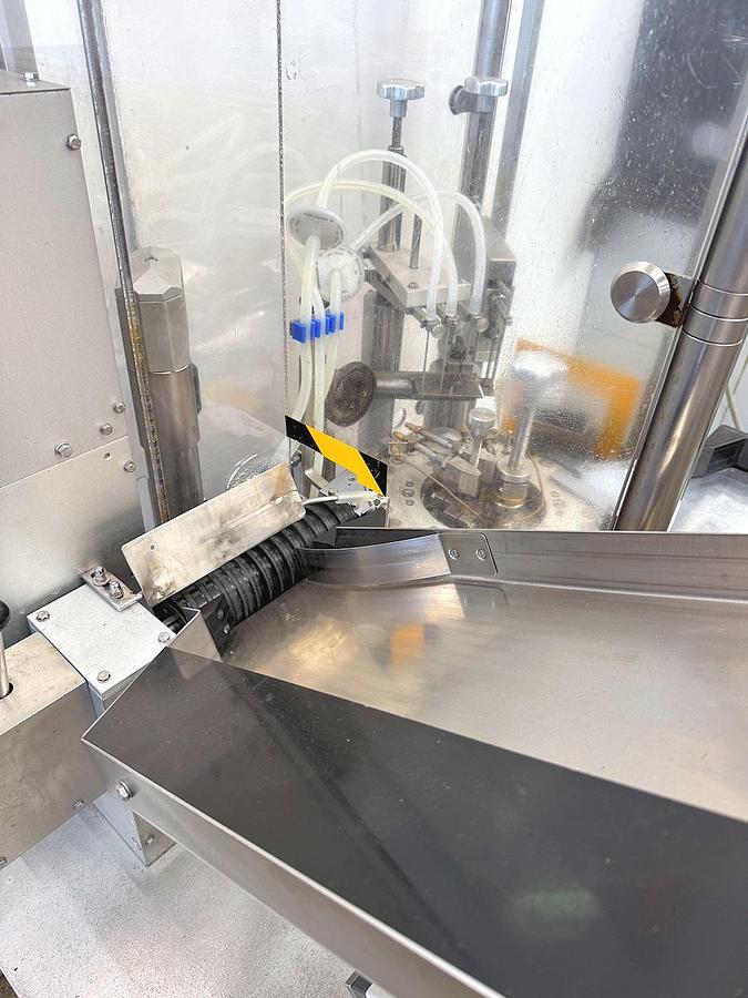 Used J 17027 E - Ampoule Filler BAUSCH + STRÖBEL AFV 1010