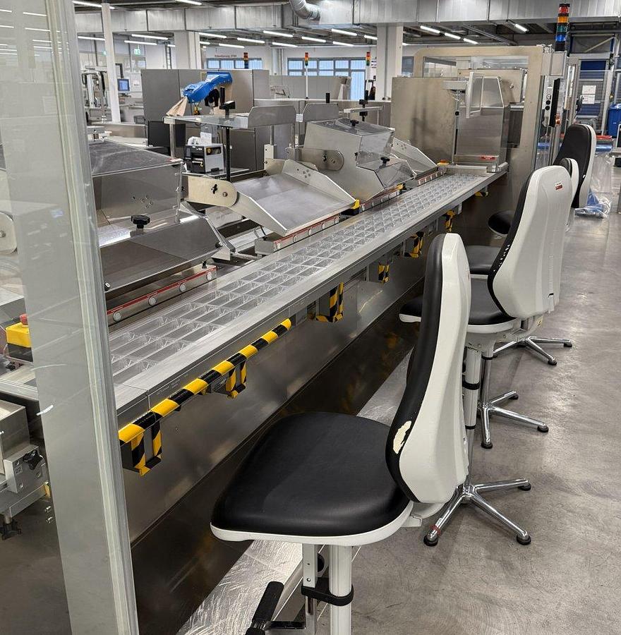 Used I 17280 D - Blister and cartoning line for pens, syringes, or vials UHLMANN UPS 5 - C 2156