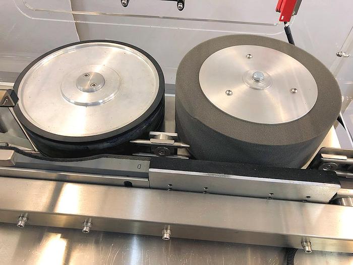 Used M 15714 E - Labeller NEWMAN S 150 for Cylindrical Objects