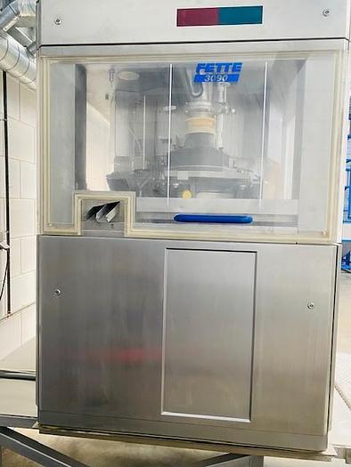 Used F 15912 E - FETTE P 3090 Tablet Press - Bi-Layer - 61 Stations