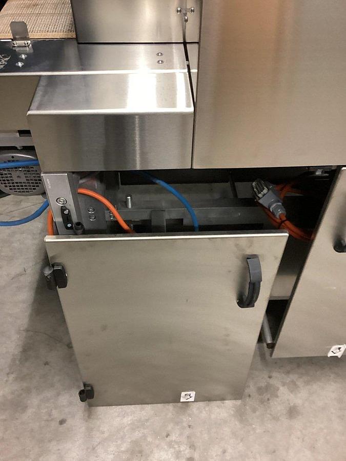 Used O 16588 D - PewoTherm Shrink Tunnel PESTER