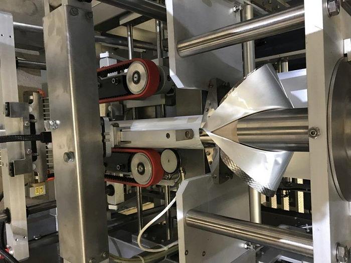 Used R 15834 D - Viking Masek Type E-250 Flow Wrap - Machine Type CM-B10 Multihead Weigher