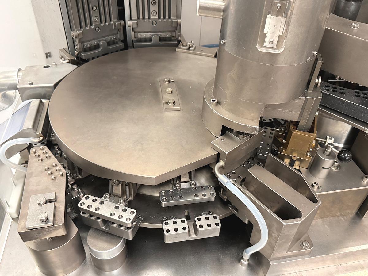 Used G 17030 E - Capsule Filler BOSCH GKF 1500 for Powders and Pellets