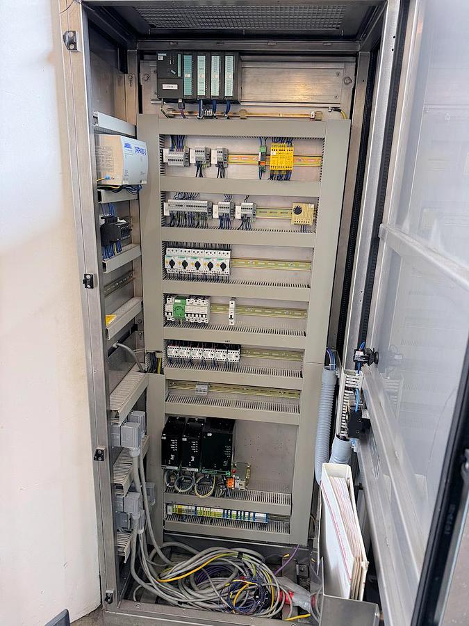 Used J 17028 E - Ampoule Filling and Closing Machine Bausch + Ströbel AFV 4015