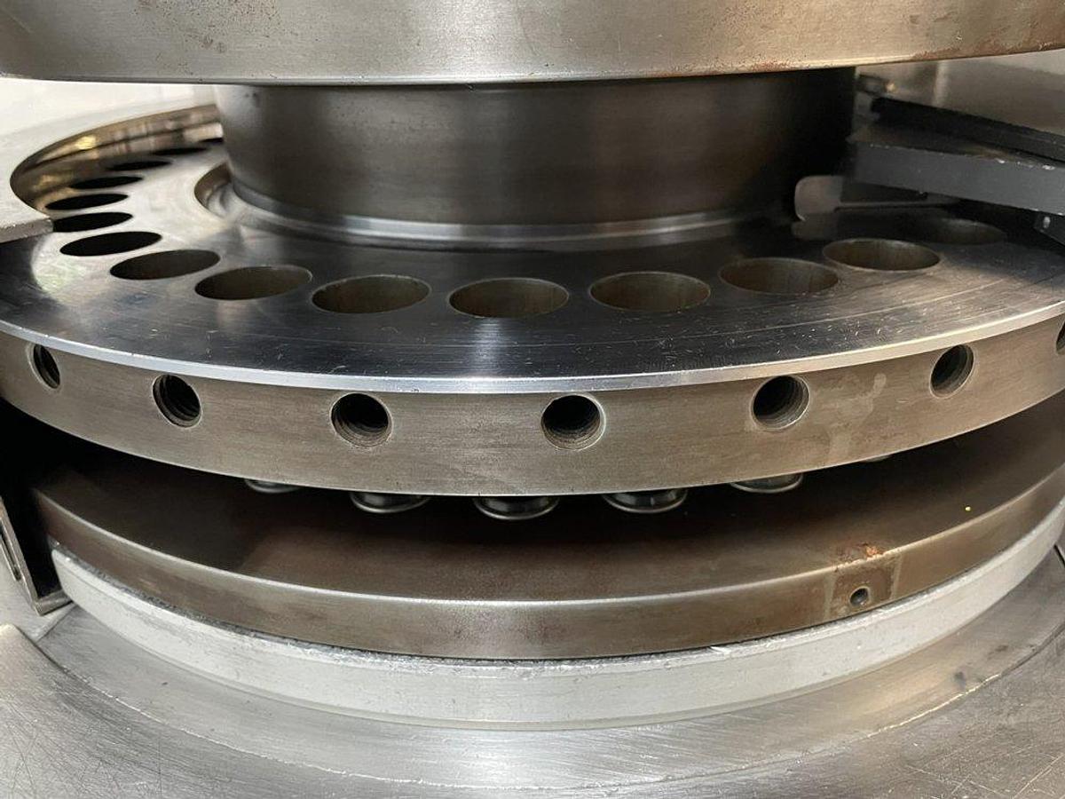 Used F 17059 - Rotary Tablet Press EU-B 32 Stations IMA KILIAN S 250 (Retrofit)